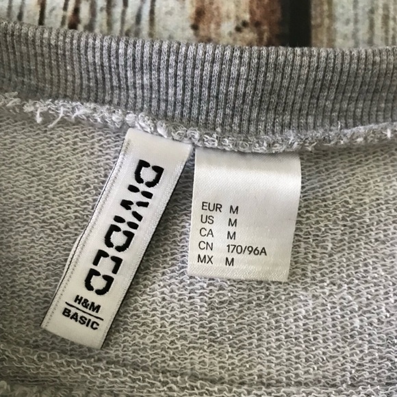 H&M Divided Gray Polkadot Sweatshirt - Picture 10 of 10